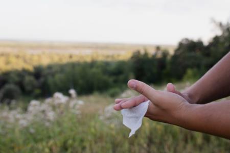 Kakšne bolezni razkriva potenje dlani